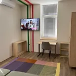 Blizu Centra In Na Robu Tivolija